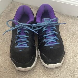 Nike Black and Purple Athletic Shoes with Mesh Upper